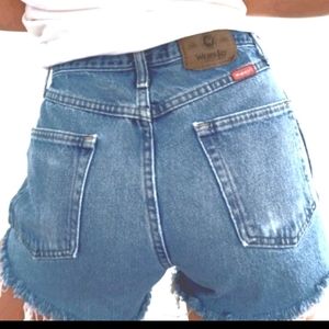Wrangler cut off denim shorts